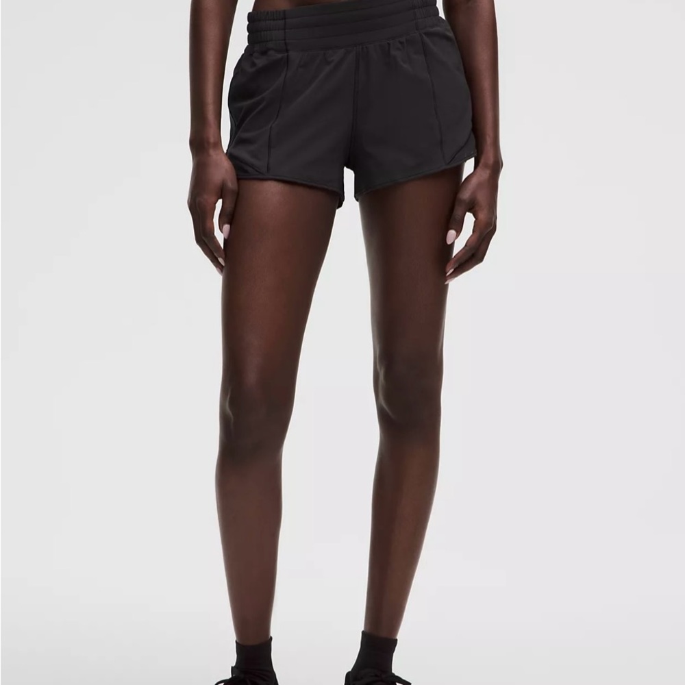 Lululemon Hotty Hot High-Rise Lined Short 2.5"